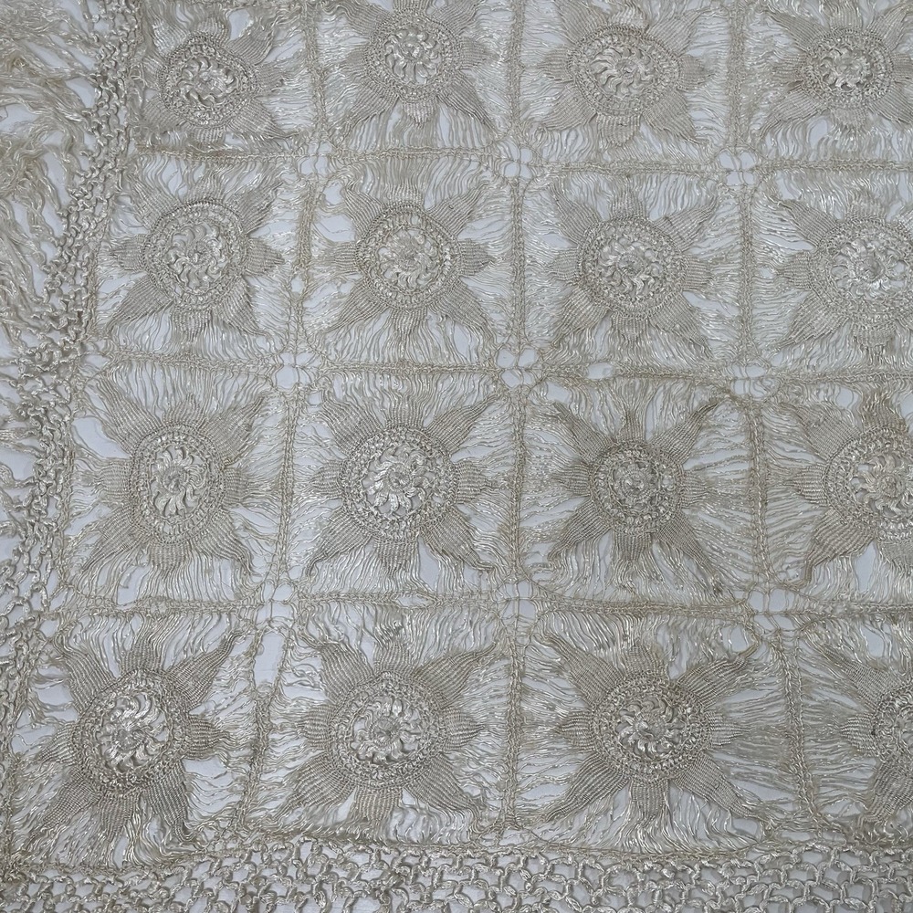 Vintage Cream Lace Crochet Coverlet Shawl Wrap Square Floral Fringe Delicate - Picture 7 of 16
